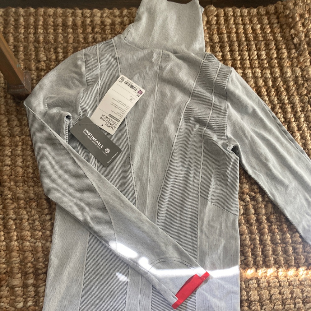 Athleta Downslope Turtleneck XS
